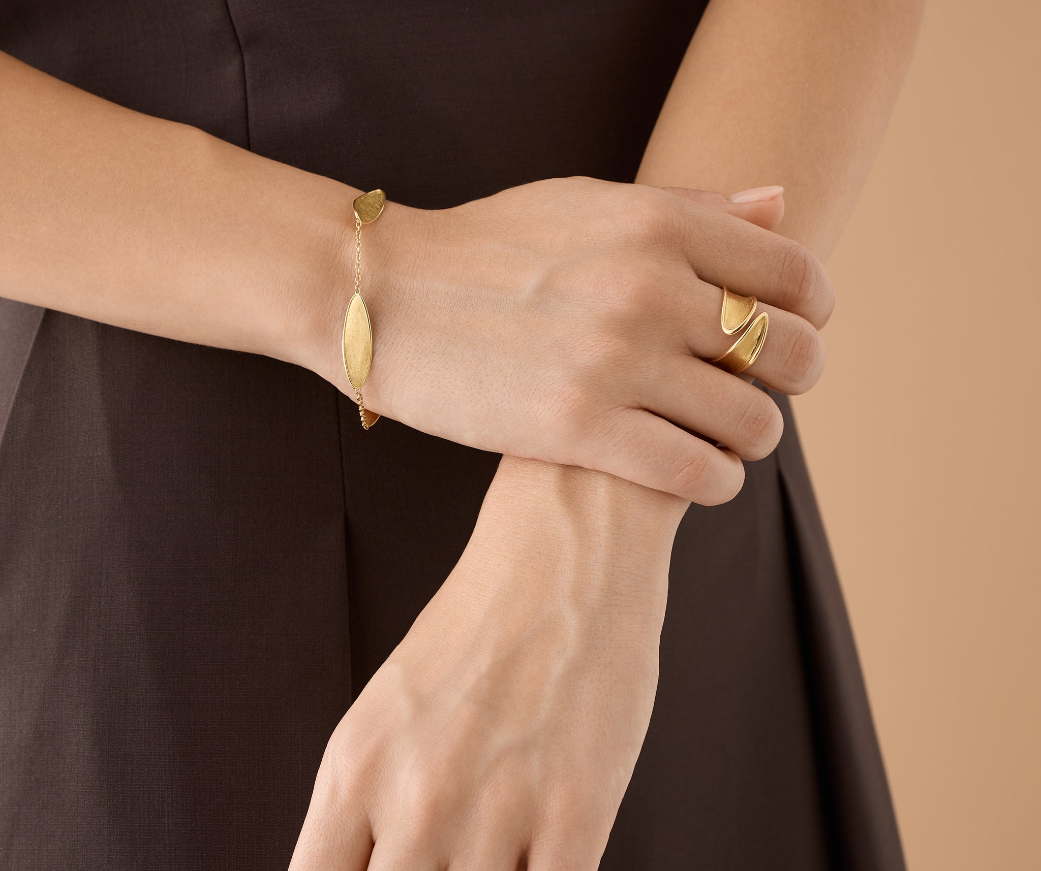18kt yellow gold leaf light bracelet – Marco Bicego