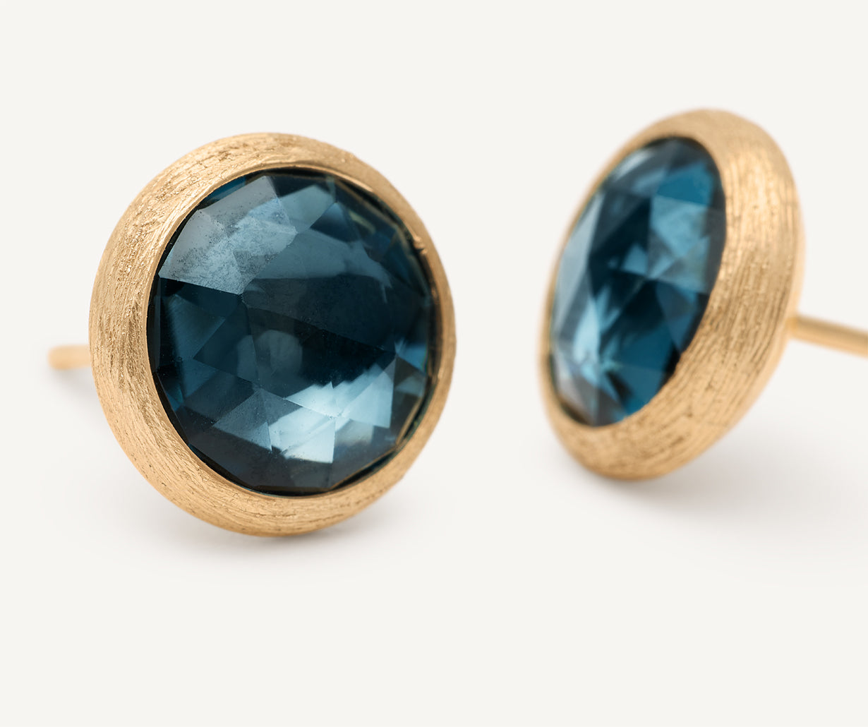 18kt yellow gold stud earrings with London topaz, small – Marco Bicego