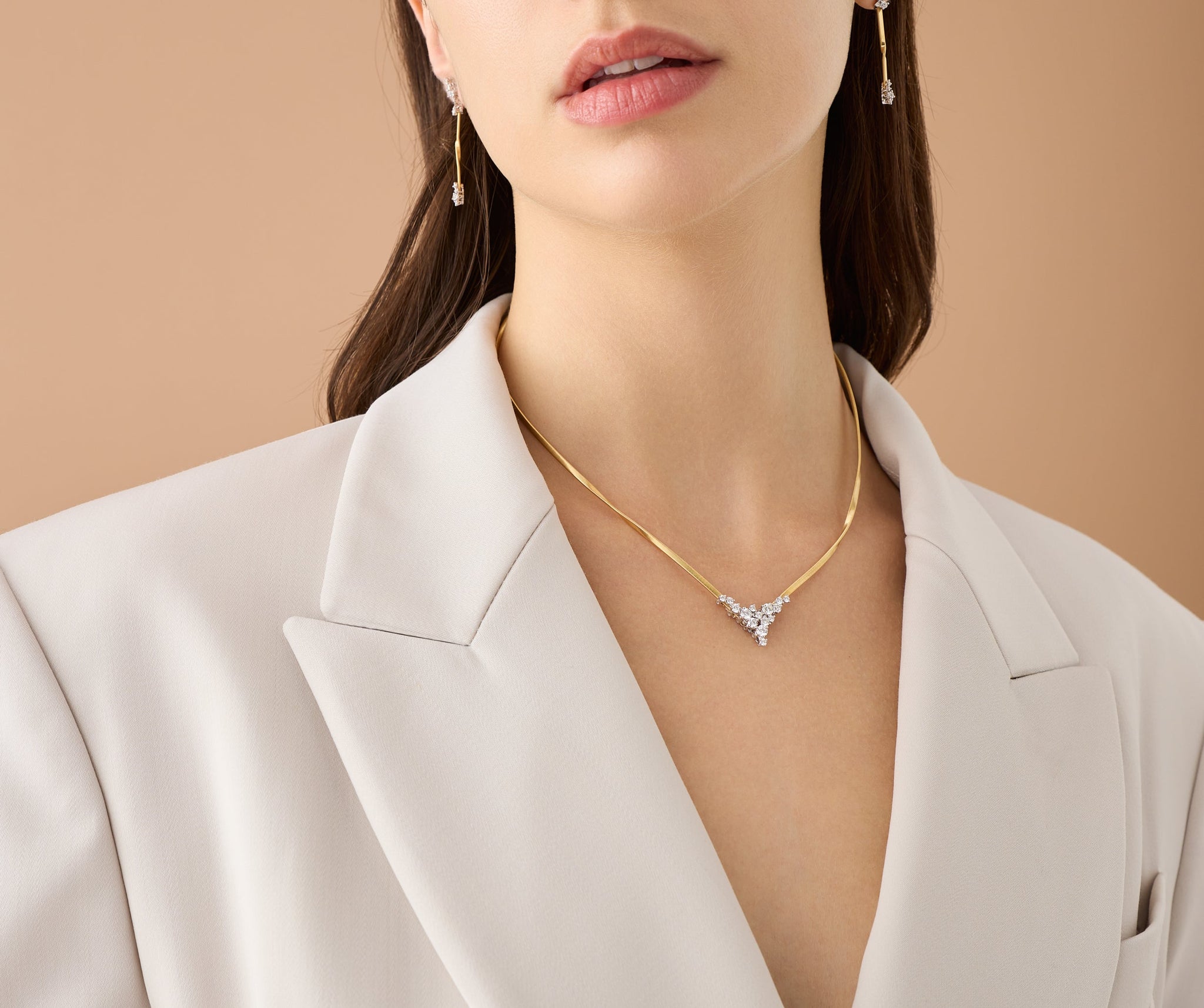 Women's Gold Necklaces Online: Unique and Exclusive Design