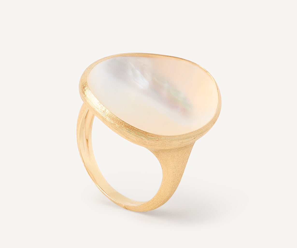 Cocktail ring with white, Lunaria mother of pearl – Marco Bicego