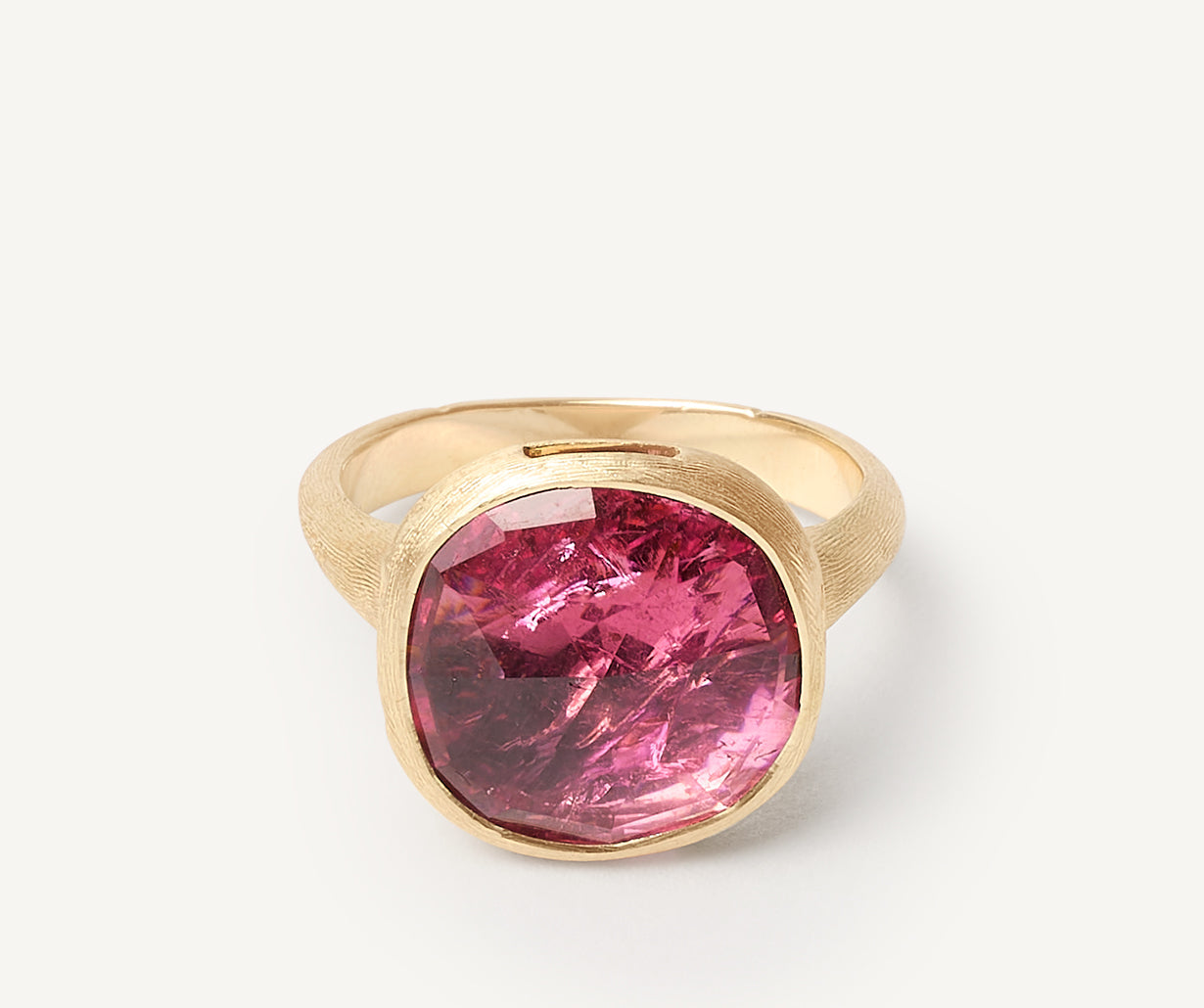 ANELLO TRILOGY IN ORO ROSA CON DIAMANTI E CUORI DI ZAFFIRI ROSA &ndash; Dal&ugrave;